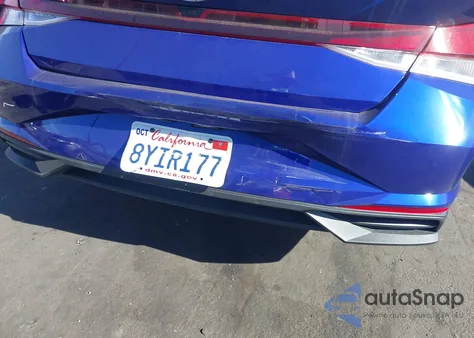 2022 Hyundai Elantra Sel z USA, uszkodzony, nr VIN KMHLM4AG7NU255101